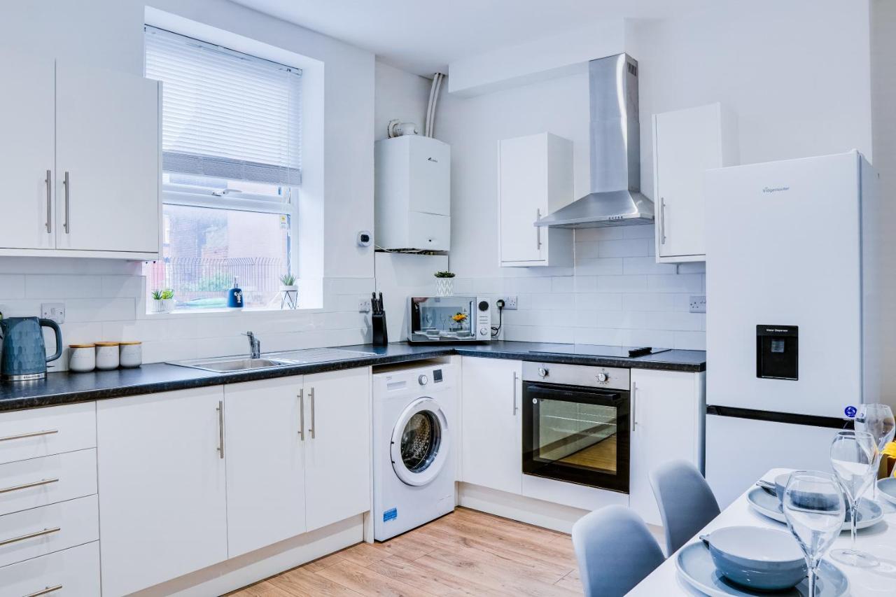Spacious 4 Bedroom House Near Leeds Cc Beeston Hill Kültér fotó